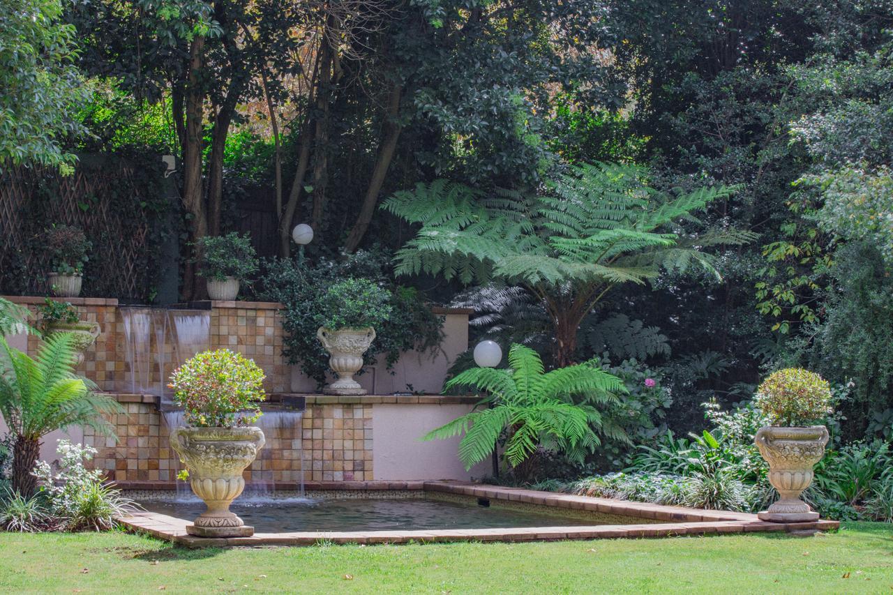 No66 Sandton Lodge โจฮันเนสเบิร์ก ภายนอก รูปภาพ