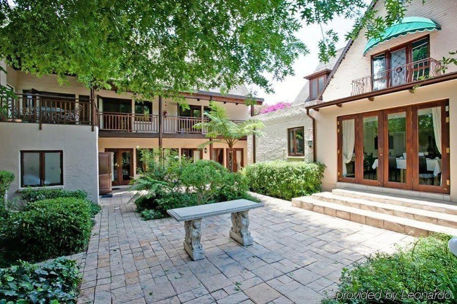 No66 Sandton Lodge โจฮันเนสเบิร์ก ภายนอก รูปภาพ