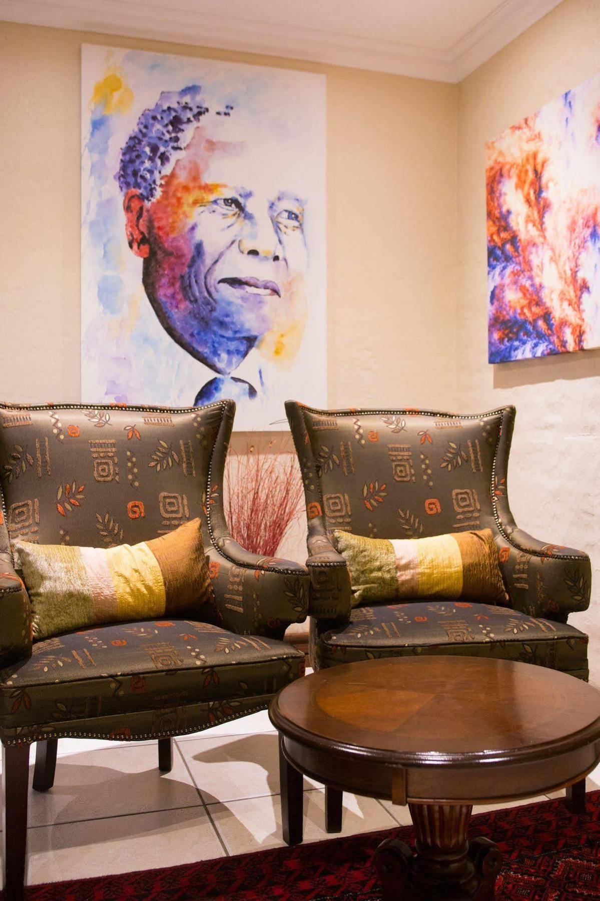 No66 Sandton Lodge โจฮันเนสเบิร์ก ภายนอก รูปภาพ
