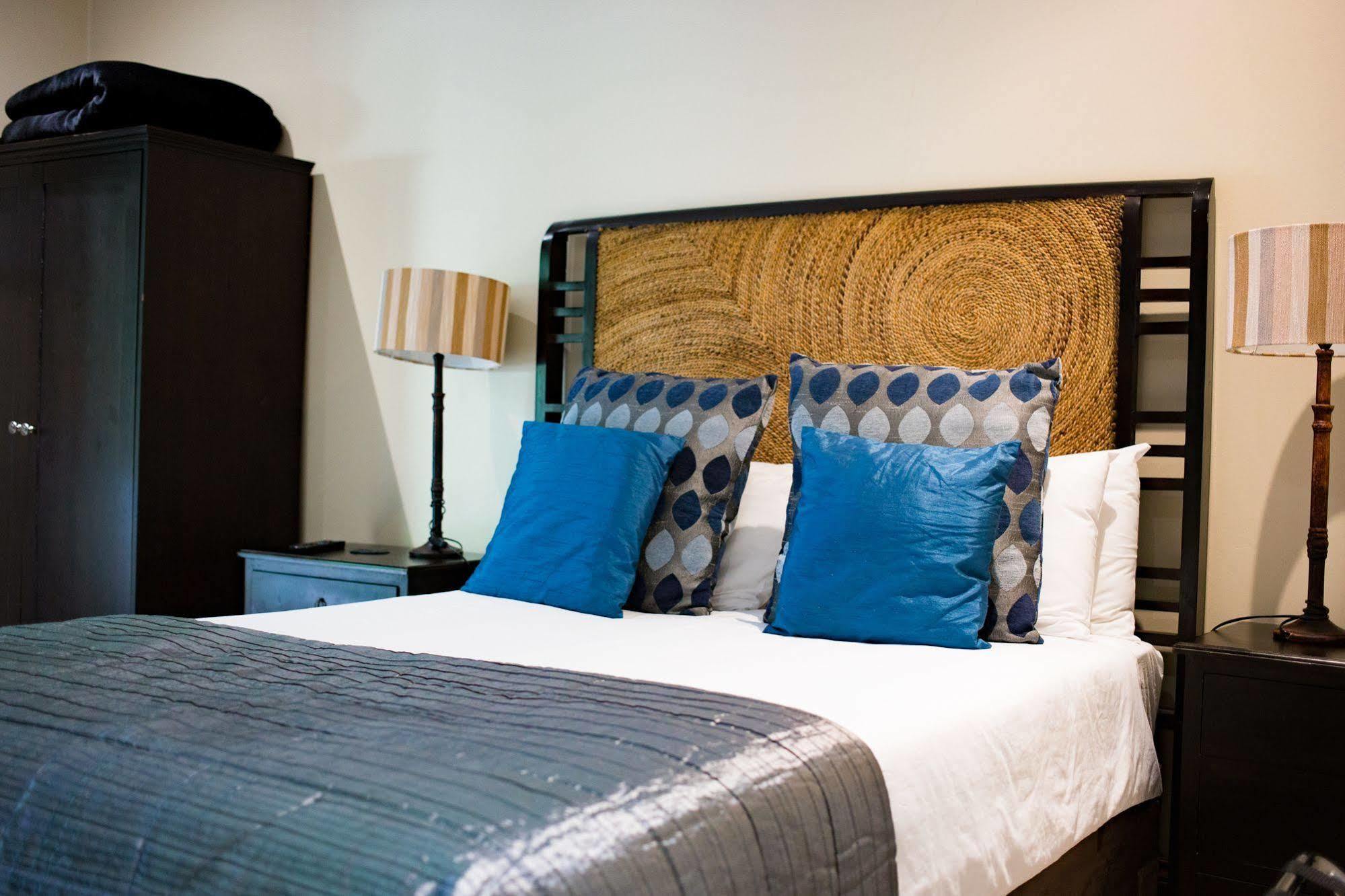No66 Sandton Lodge โจฮันเนสเบิร์ก ภายนอก รูปภาพ