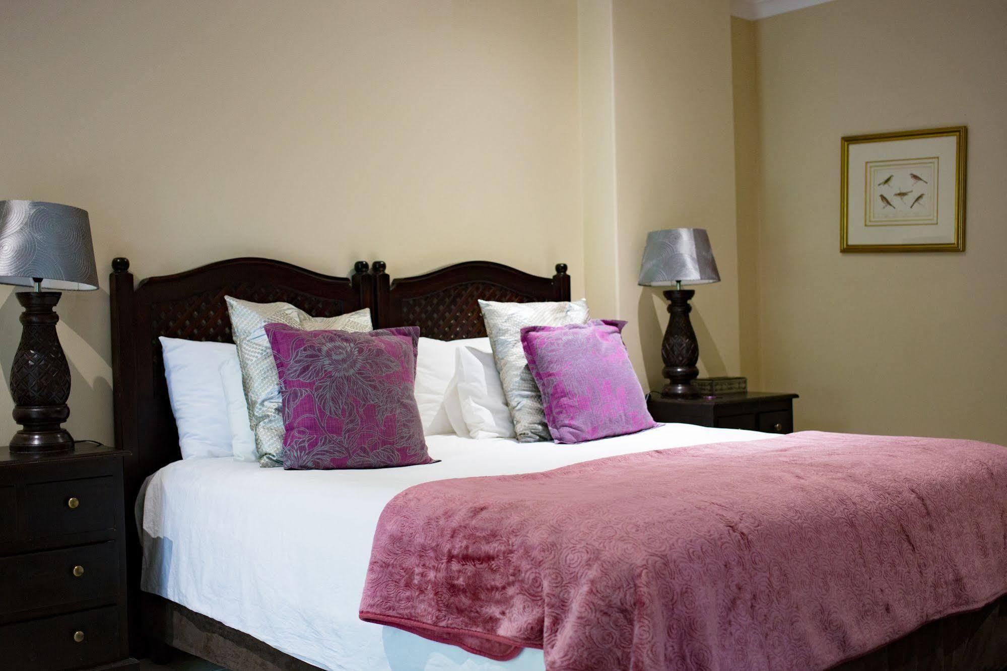 No66 Sandton Lodge โจฮันเนสเบิร์ก ภายนอก รูปภาพ