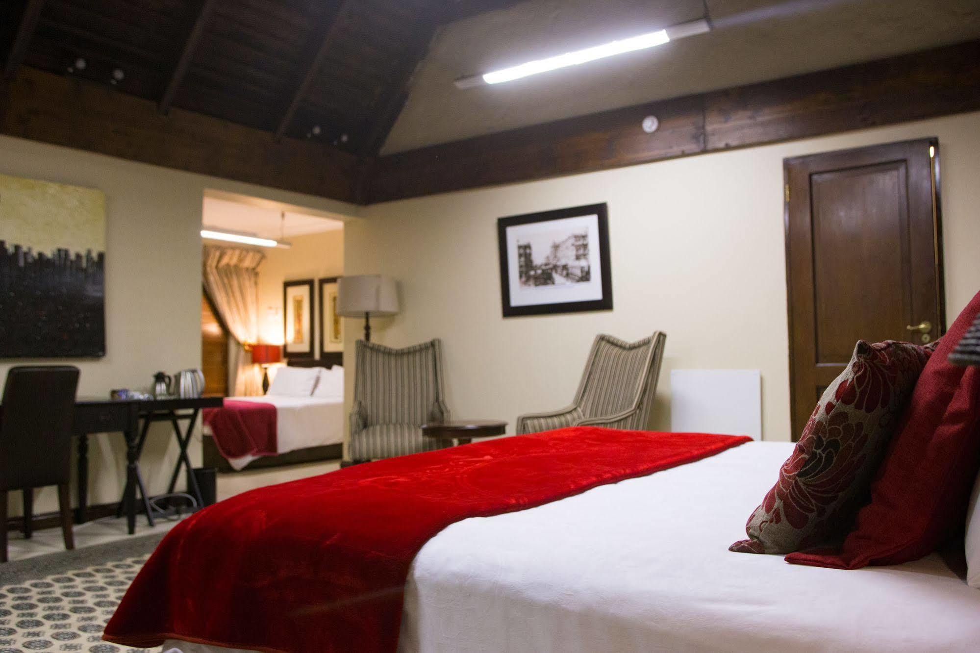 No66 Sandton Lodge โจฮันเนสเบิร์ก ภายนอก รูปภาพ